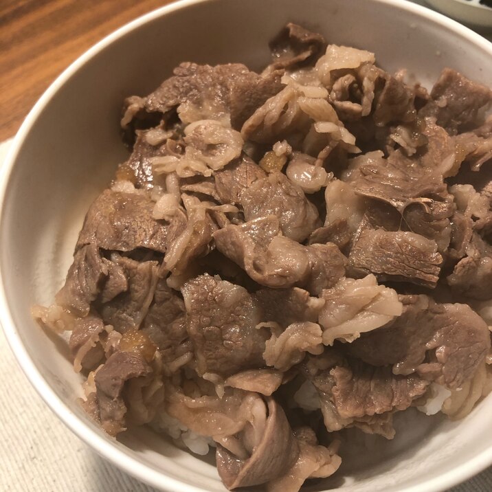 牛のみ！ガッツリつゆだく牛丼